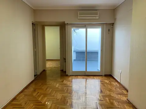 Oficina - Consultorio 2 amb. con patio - Apto Profesional