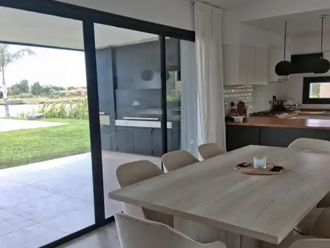 Casa en Alquiler Temporal A Estrenar