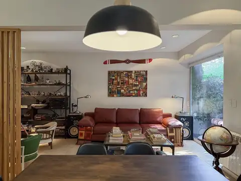 Casa en Venta en Acassuso, San Isidro - 2 Plantas, Jardín, Pileta y Galería
