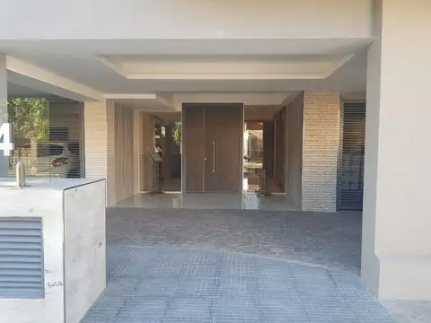 M Patron 6900, Piso PB