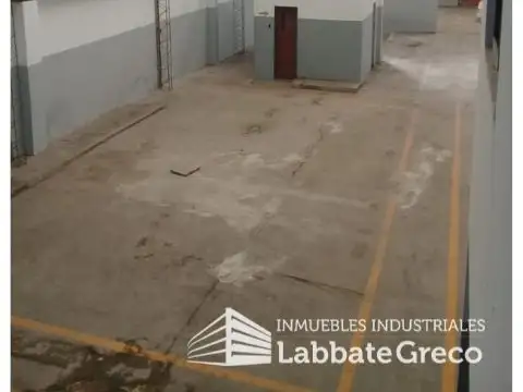 Galpon en Venta 39  mts Fondo