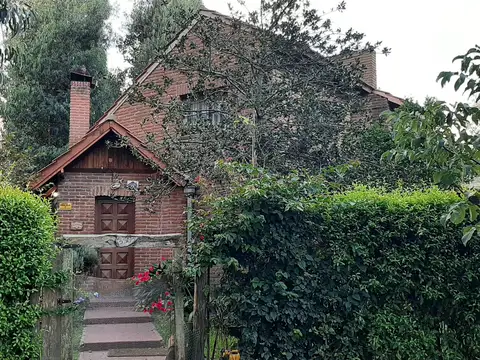 Chalet 4 ambientes Bosque Peralta Ramos