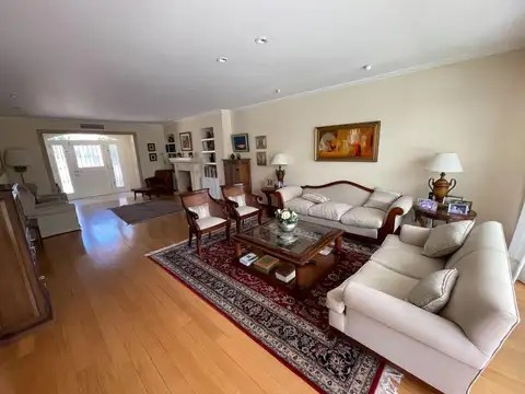 CASA EN VENTA EN MARTINEZ