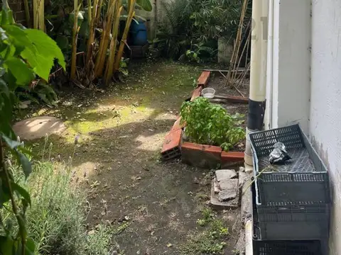 Oficina 5 ambientes con 1 baño