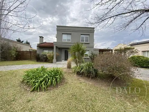 Casa en Venta al Este