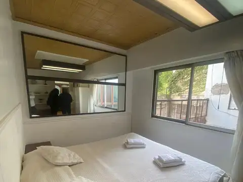 Uruguay 700 , Piso 1