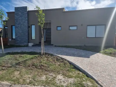 Casa  en Venta en Santa Elena, Pilar del Este, Pilar