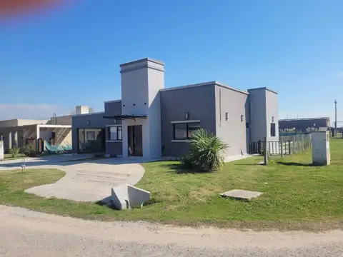 Casa en Venta en Countries y Barrios Cerrados en Coronel Brandsen, USD 175.000