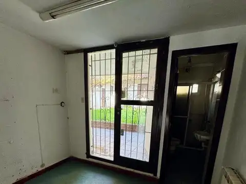 Oficina  en alquiler para uso comercial - profesional