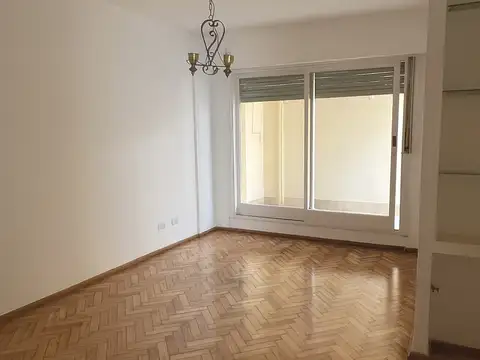 Avenida Belgrano 1200, Piso 1