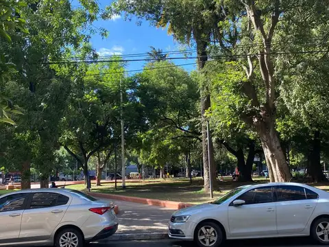 venta cochera en Ramos Mejía, edificio de categoría, seguridad 24hs