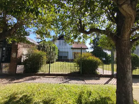 Casa en Venta en Claypole, USD 150.000