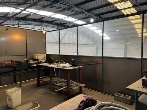 Galpon en Venta 19  mts Frente