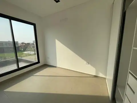 Casa en Venta en Countries y Barrios Cerrados en Pilar, USD 245.000