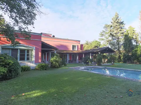 Casa en Venta con doble lote en Martindale C.C. - Urdapilleta Propiedades