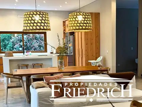 Casa en Venta de 4 dormitorios