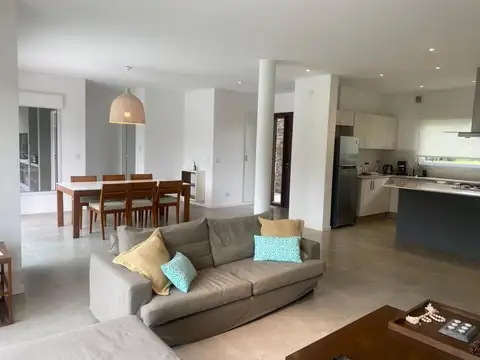 CASA EN ALQUILER TEMPORARIO