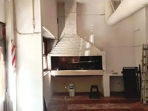 Dr A Alsina 1864 , Piso PB