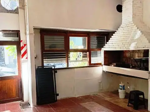 Dr A Alsina 1864 , Piso PB