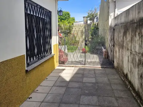 Local en Venta Via Púb.