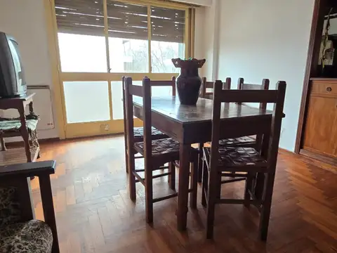 LA PLATA CALLE 42  Y 9 700, Piso 3