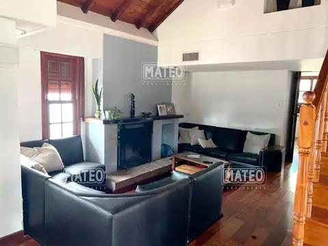 Impecable Casa en Venta. Centro de Paso del Rey, Lado Norte.