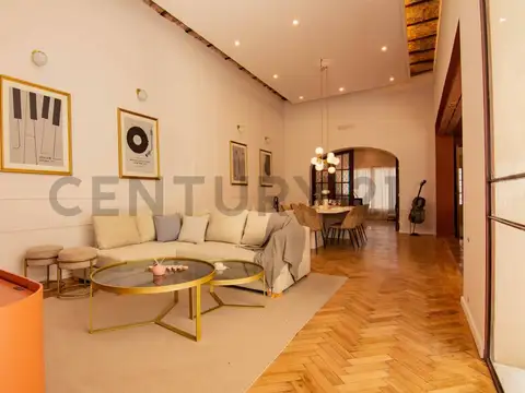 Casa en Venta con 1 cochera
