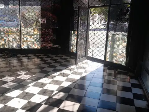 Local en Alquiler 50 años