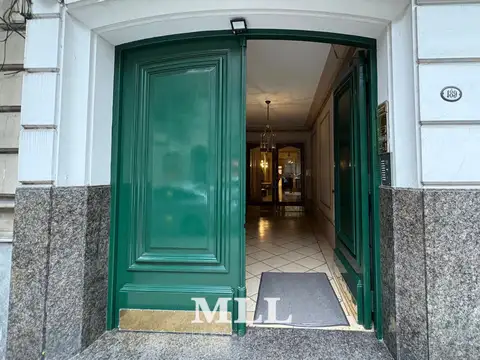 Av. Quintana 189.  Ubicación y Categoría!. 144 m2. APTO!