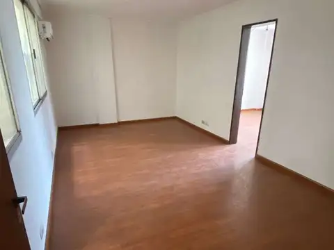 Oficina 2 ambientes con 1 baño
