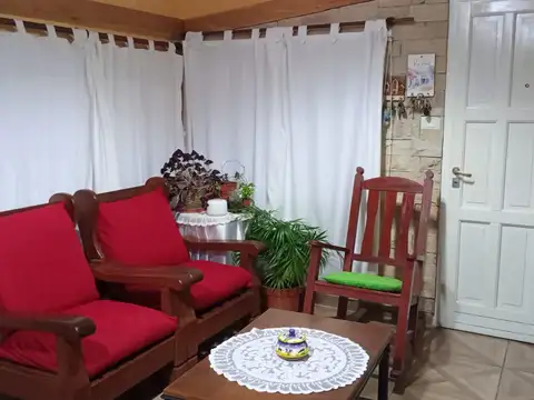 Casa 6 ambientes con 3 baños