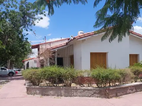 Montes de Oca 998 y Ascasubi