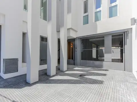 Av. Rivadavia 15774, Haedo Sur