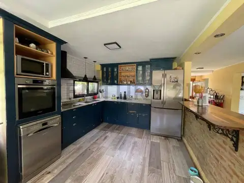 Casa en Venta en Villa Elisa, USD 270.000