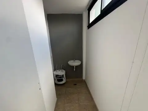 ALQUILER OFICINA MORENO