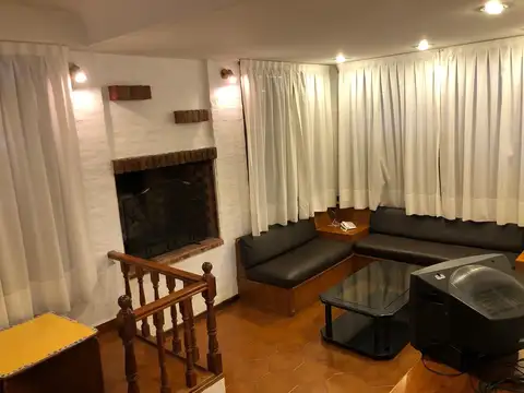 Casa en venta 4 ambientes con pileta en Country El Sosiego