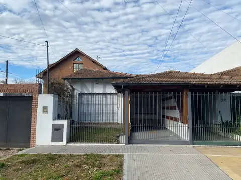 Venta Casa 3 Ambientes en Martínez – ¡Tu próximo hogar te espera!