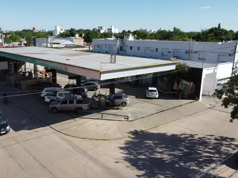 IMPORTANTE INMUEBLE CENTRICO ( EX LA RAZA)