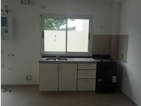 Departamento en Alquiler en Lomas De Zamora, $ 530.000