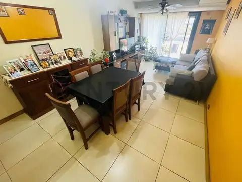 ASAMBLEA 142800, Piso 7