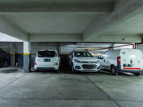 Cochera en venta Flores Movilidad reducida