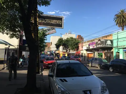 Local en Venta Via Pública