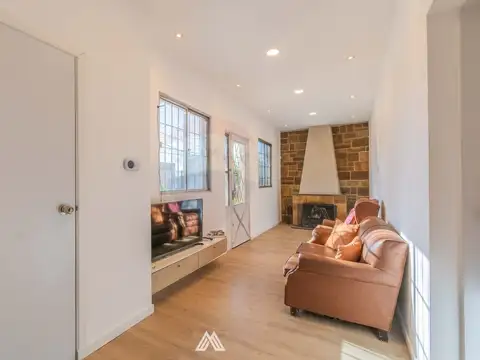 Casa 4 ambientes con 2 baños