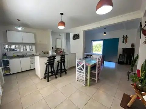 Casa 5 ambientes con 1 baño