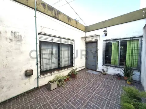 Leandro N Alem 2900, Piso 0