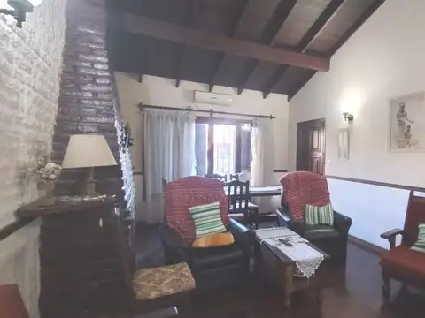 Casa en Venta con 1 cochera