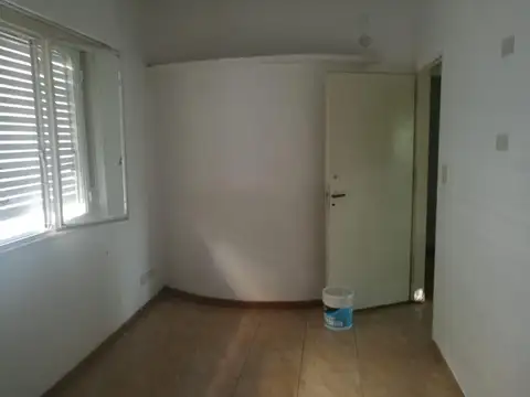 PH TIPO CASA DE 3 AMB CON BALCON CORRIDO POR ESCALERA