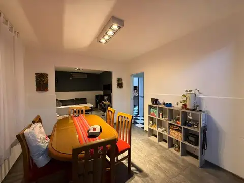 CASA EN VENTA 3 AMBIENTES CON COCHERA- MATADEROS