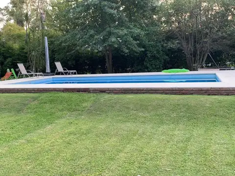 Casa en Venta con 9 cocheras