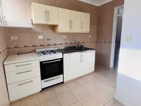 Depto Tipo Casa en Alquiler 40 años